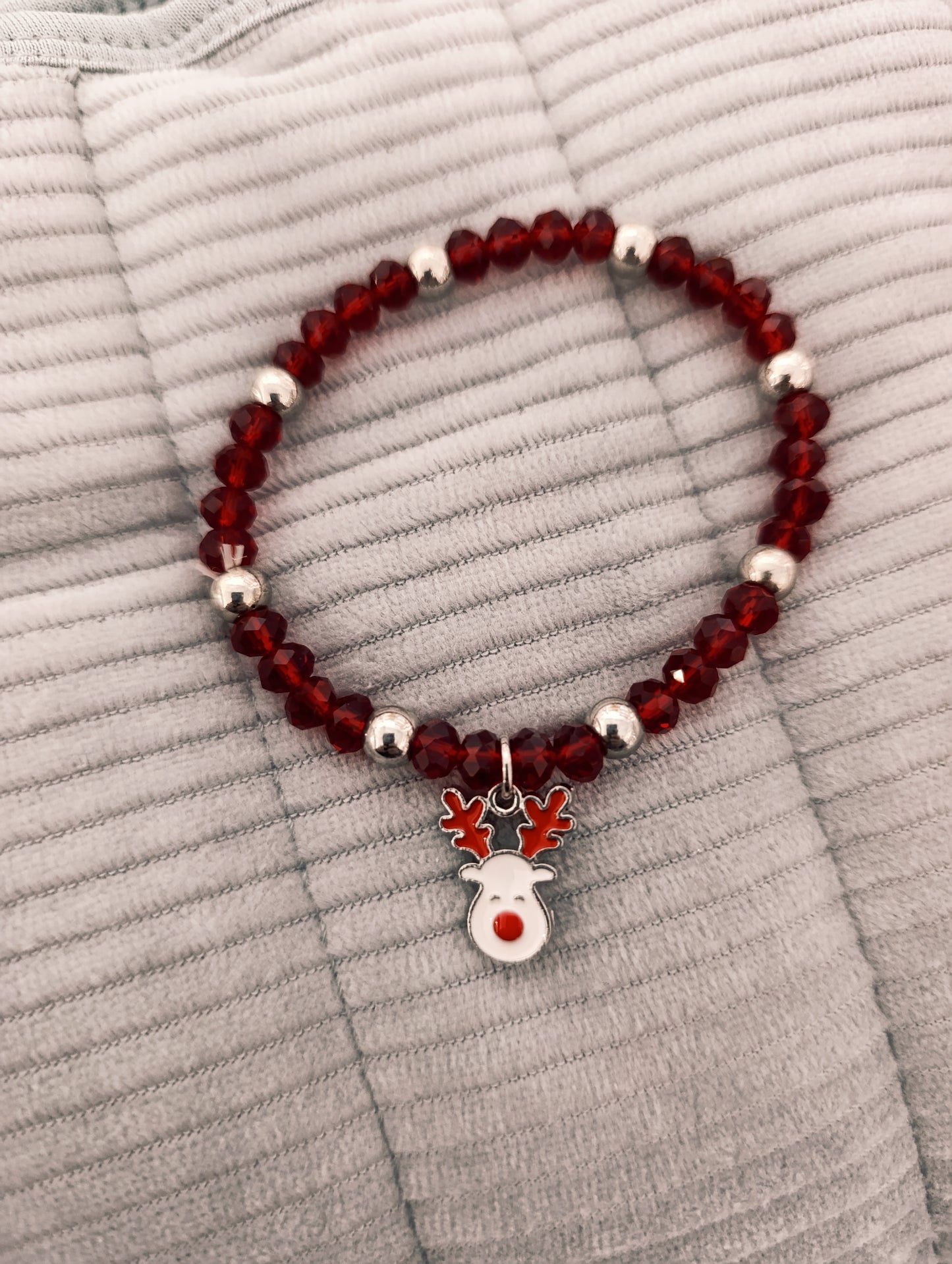 Bracciale Natalizio con Perline Colorate e Ciondoli - Bigiotteria Elegante